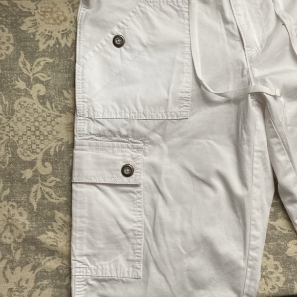 NWT cargo shorts - Picture 3 of 4